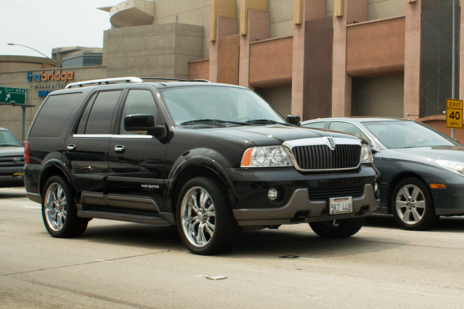Lincoln Navigator limousine Calgary Alberta