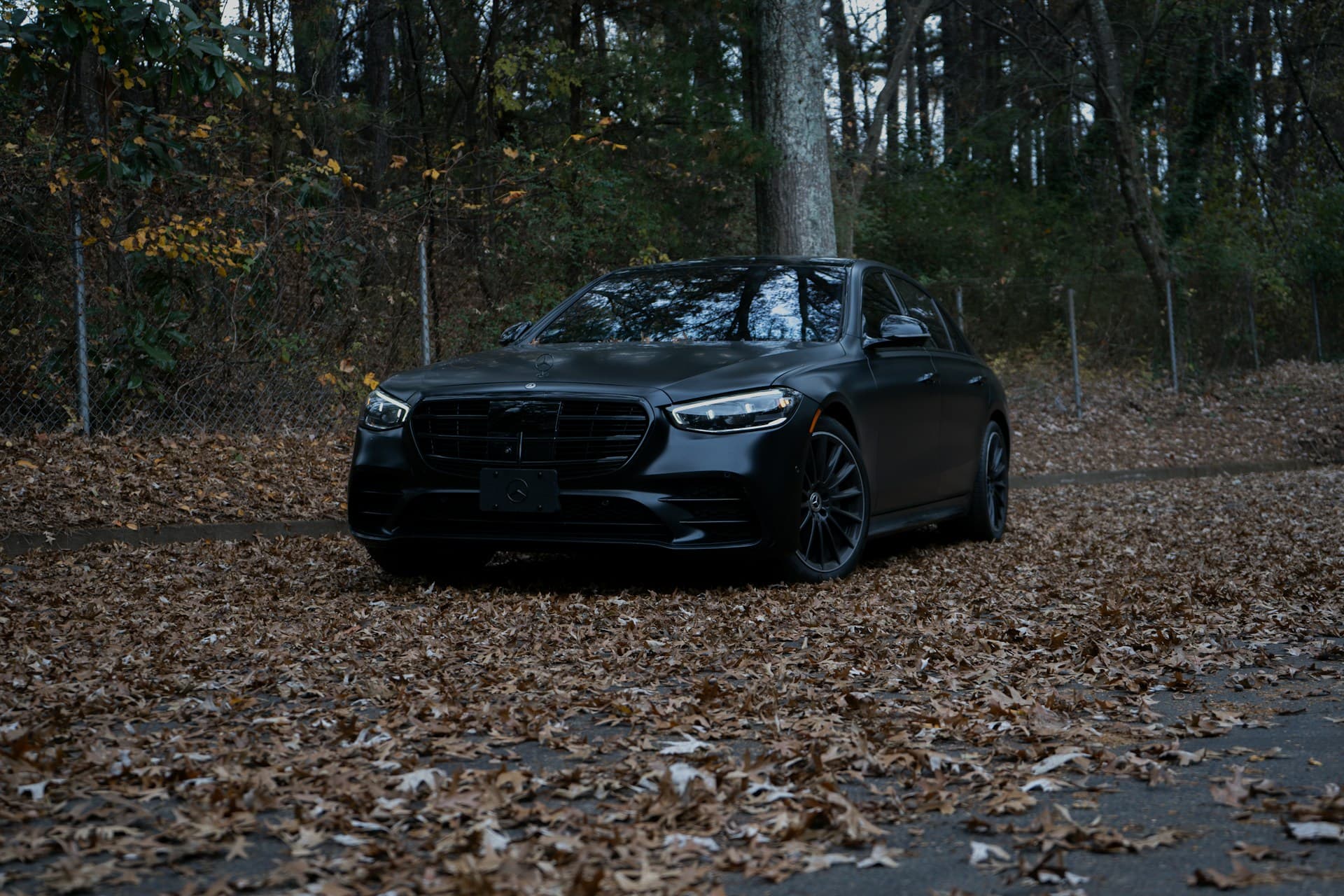 Mercedes-Benz S-Class chauffeur Calgary to Banff